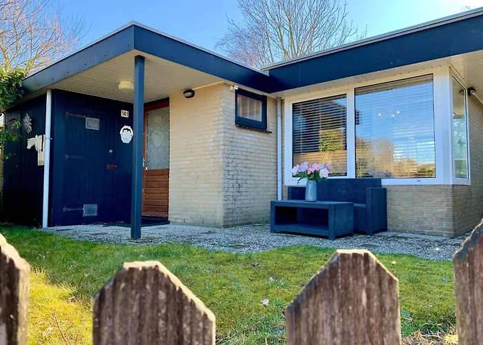 Sint Maartenszee Near Sandy *